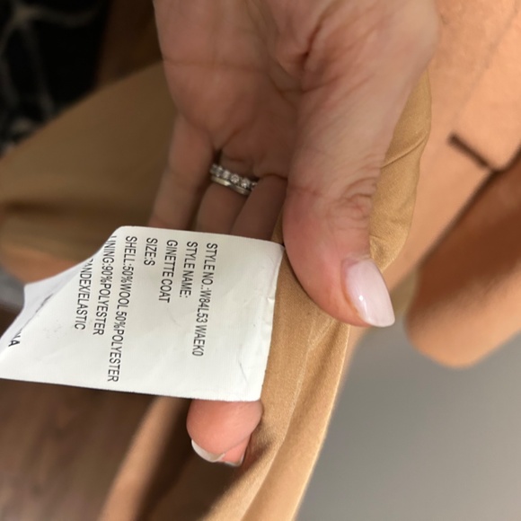 Guess coat - Picture 3 of 5